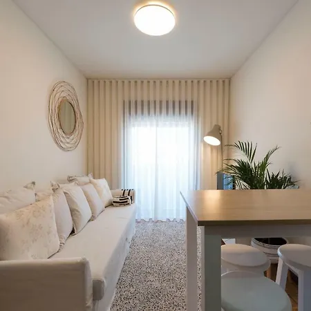 Lovelystay - Genuine Bonfim Balcony Flat Apartamento Oporto