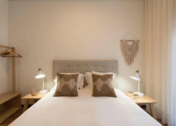 Lovelystay - Genuine Bonfim Balcony Flat *