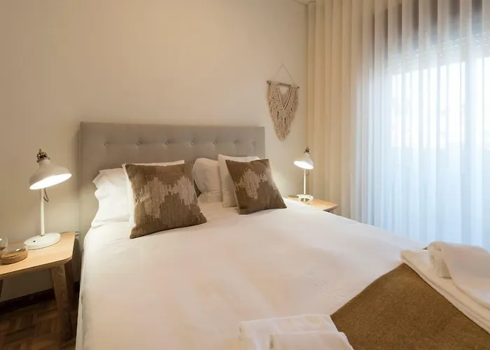 Lovelystay - Genuine Bonfim Balcony Flat 波尔图