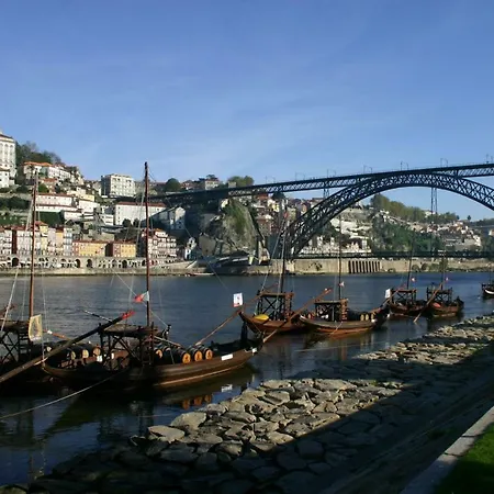 Lovelystay - Genuine Bonfim Balcony Flat Appartement