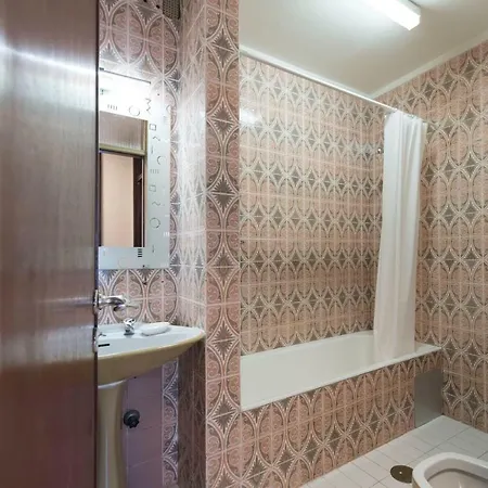 Lovelystay - Genuine Bonfim Balcony Flat Appartement